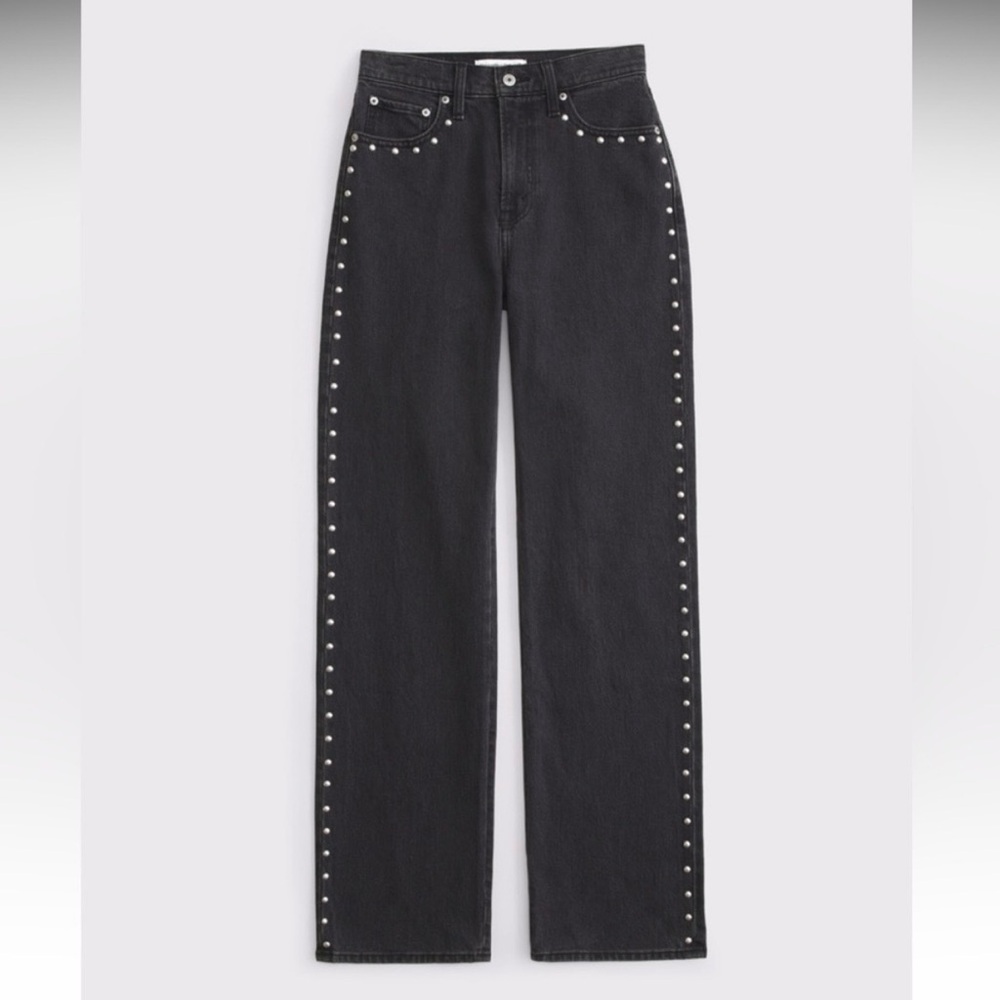 Abercrombie & Fitch High Rise 90’s Relaxed Jean in Black Studded Denim Size 26P